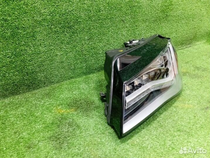 Фара передняя левая Audi A8 4H 4H cgwd 2012