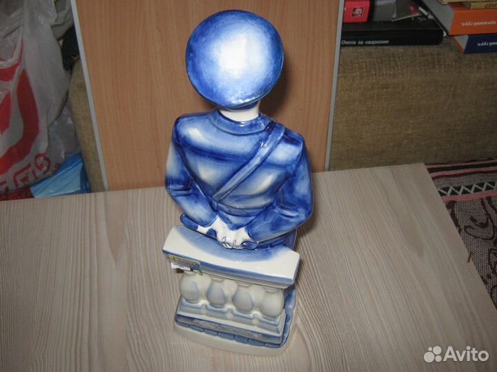 Штоф фарфоровый 