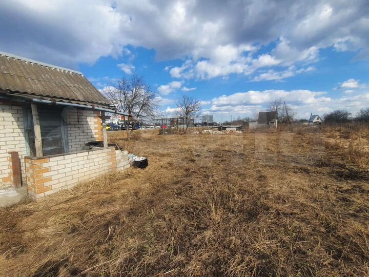 Дача 20 м² на участке 8 сот.