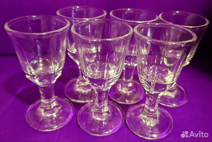 Рюмка капелька