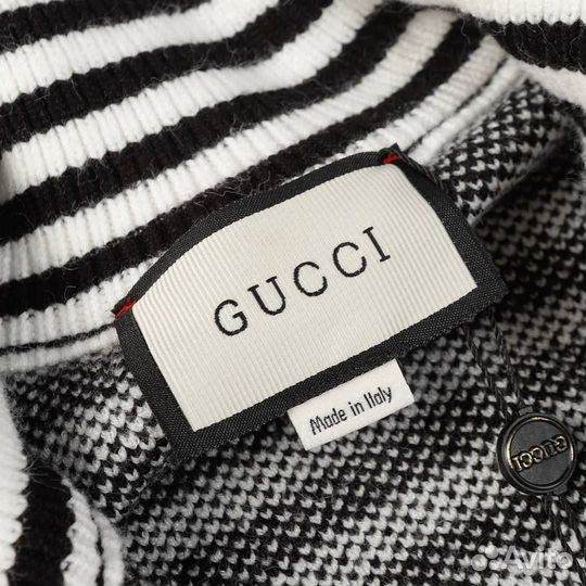 Gucci свитер на молнии