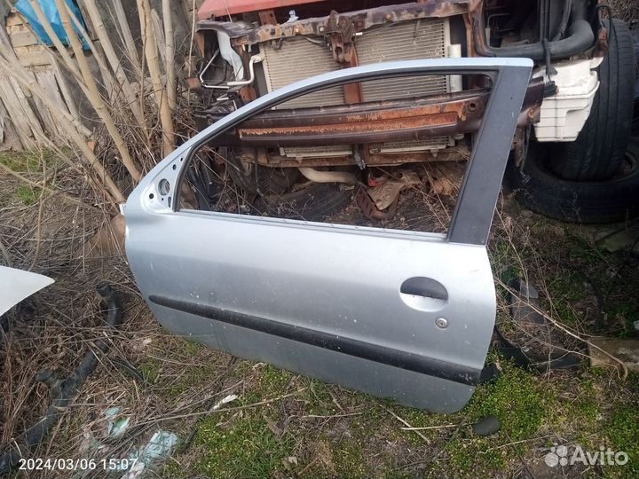 Peugeot 206 купе, двери