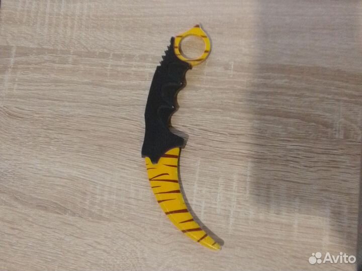 Деревянный керамбит