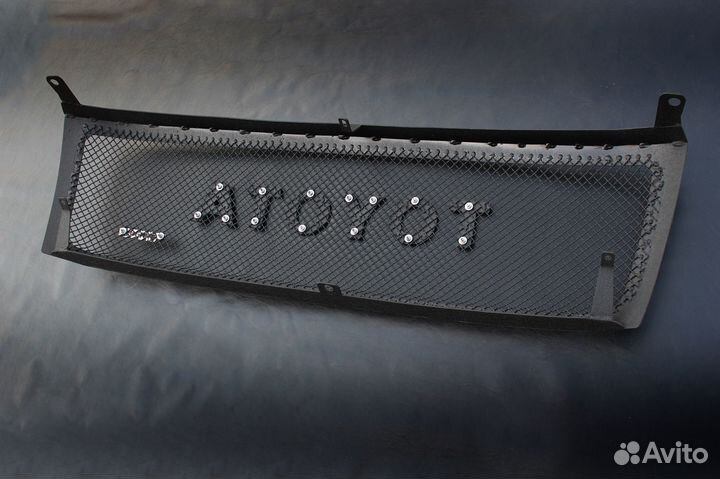 Toyota Land Cruiser 100 решётка радиатора черная