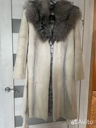 Шуба мутоновая с капюшоном