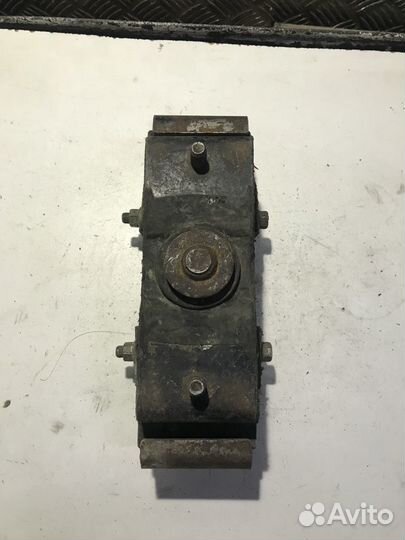 Опора кпп Mitsubishi L200