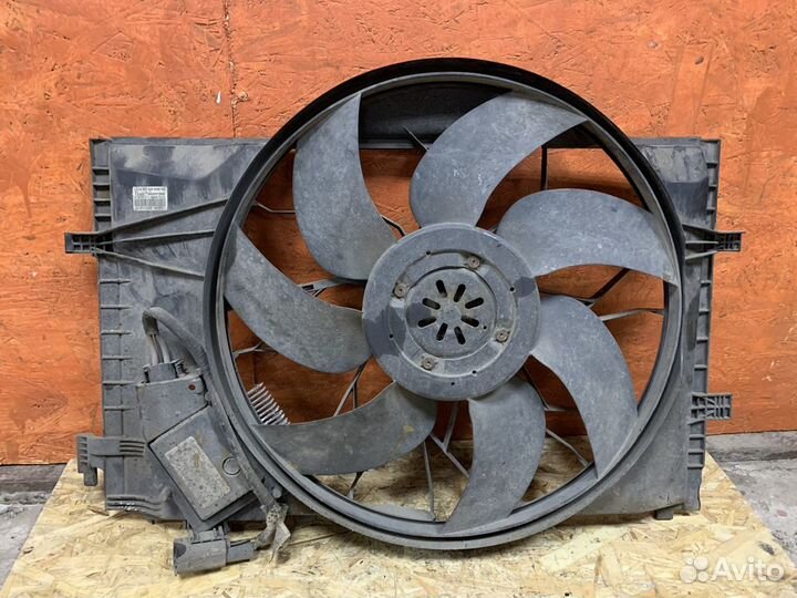 Вентилятор охлаждения Mercedes w209 Ом612