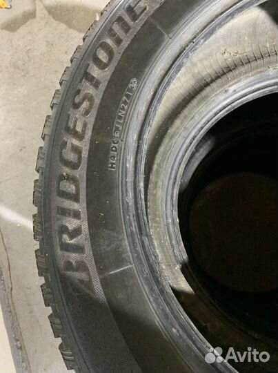 Bridgestone Blizzak DM-V1 235/60 R18