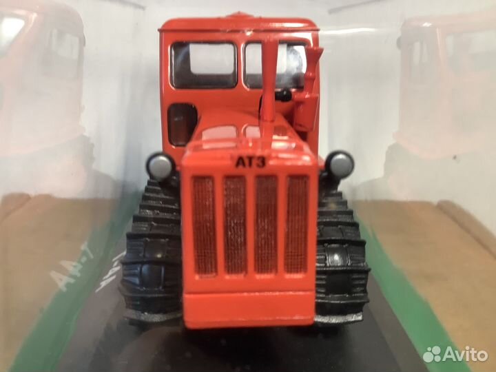 Модель трактора Т-4А 1:43 Ашет
