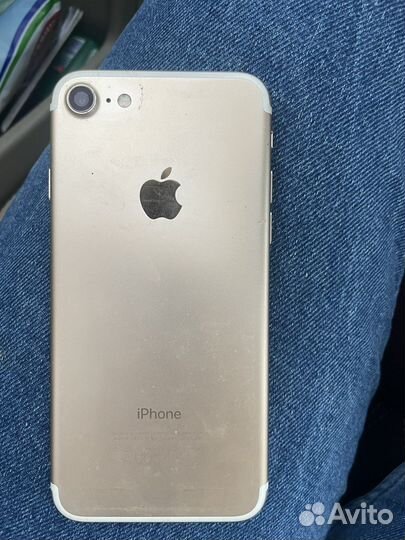 Телефон iPhone 7