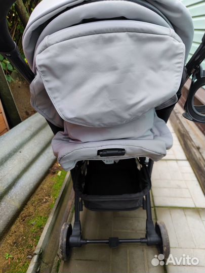 Коляска Happy Baby Eleganza V2