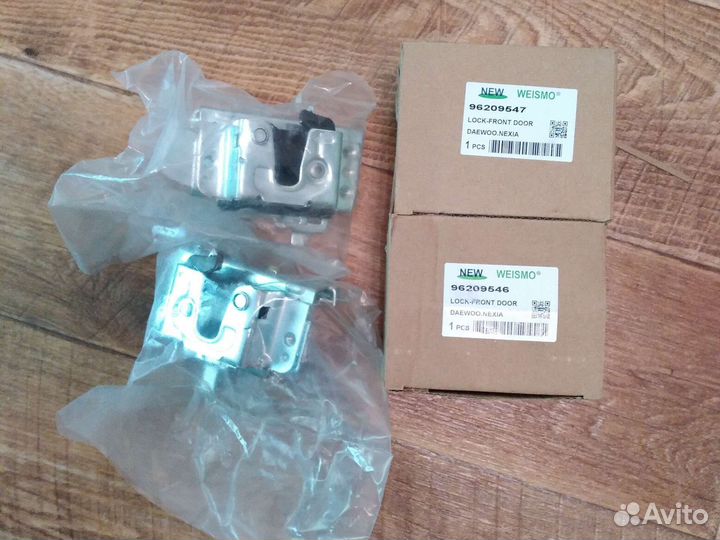 Нексия внутренний замок