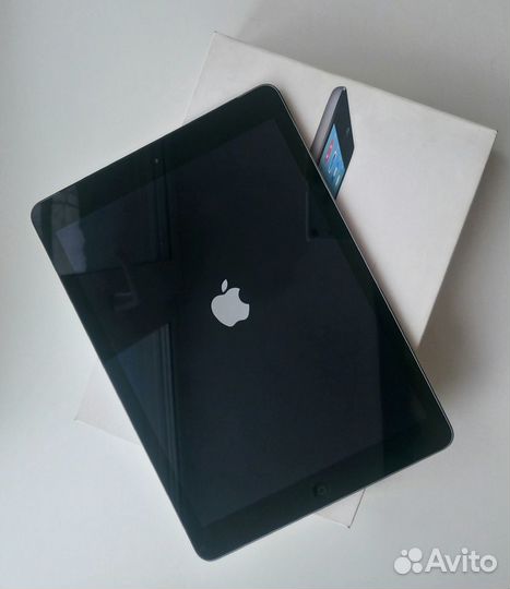 Планшет Apple iPad Air