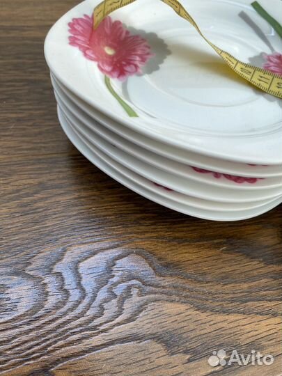 Тарелки блюдца