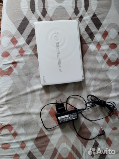 Нетбук Acer aspire one d257