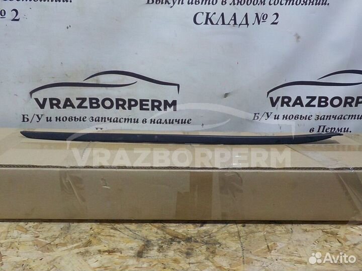 Молдинг стекла лобового Kia Sorento