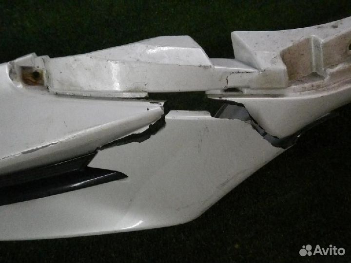 Юбка/спойлер переднего бампера Lexus LX570