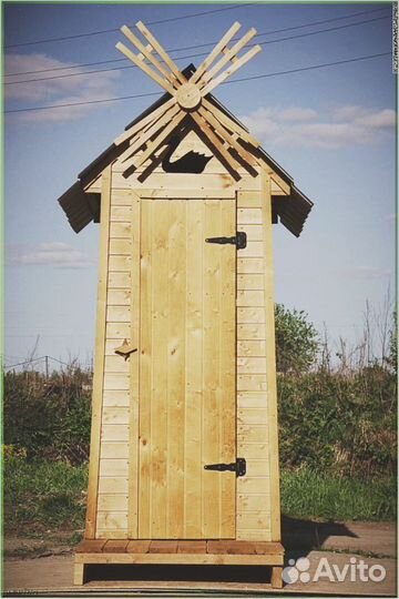 Уличный туалет деревянный GUW
