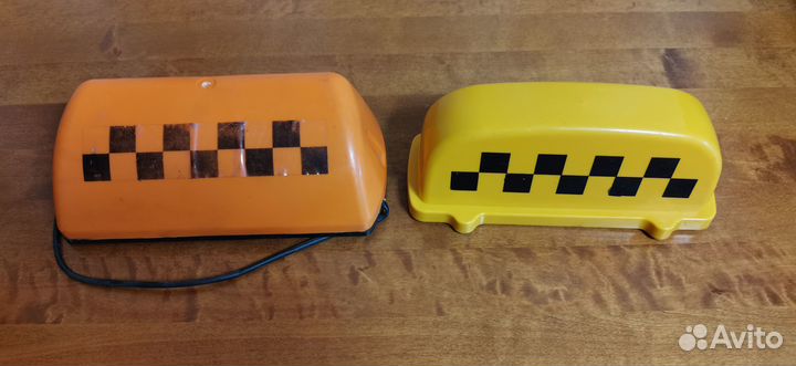 Гребень. Шашечки. Такси. Знак