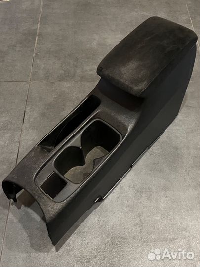 Подлокотник mitsubishi lancer 9