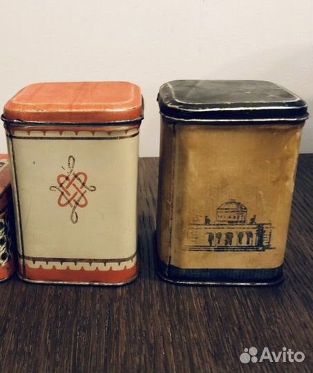 Жестяная банка от чая