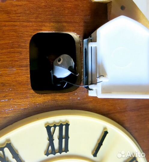 Настенные часы с кукушкой 