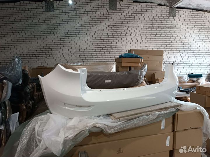 Задний бампер калина 2 белый (белое облако)