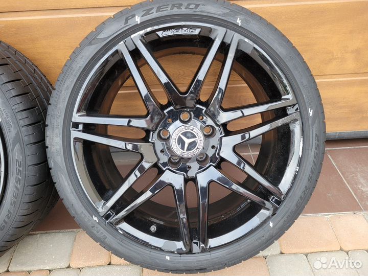 Комплект оригинальных разношироких Mercedes