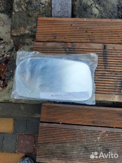 Элемент зеркала Ауди 100