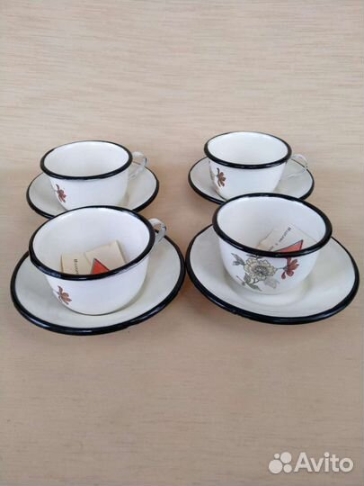 Набор эмалированных чайных пар