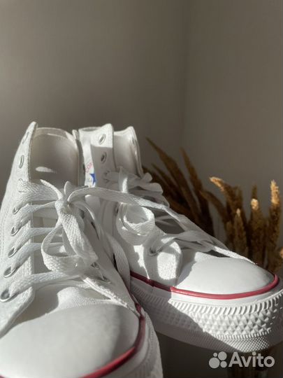 Новые оригинальные Converse US 7,5