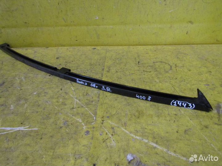 Направляющая стекла двери Toyota Auris 150 08г 144