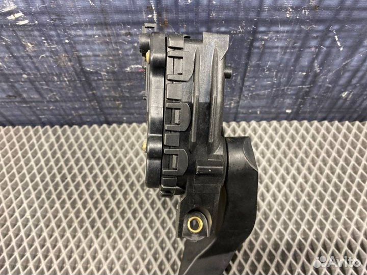 Педаль газа Audi A6 C5 ATQ 2000