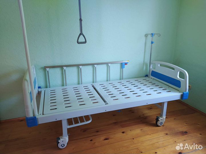 Медицинская кровать для лежачих больных