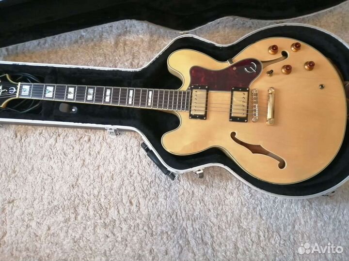 Электрогитара