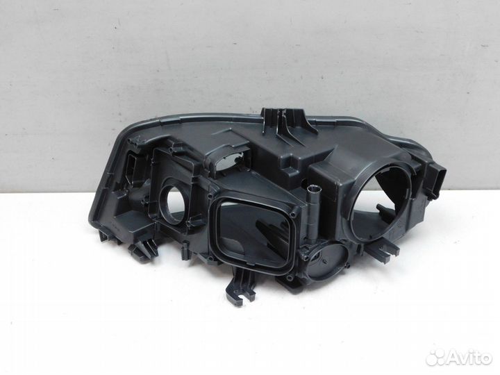 Корпус фары прав. Audi A4 B8 (83674)