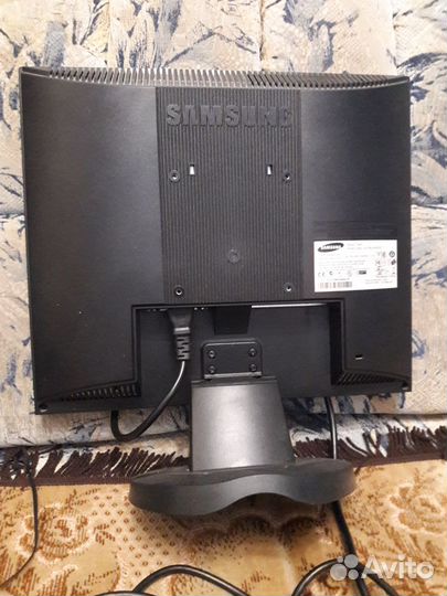 Монитор samsung