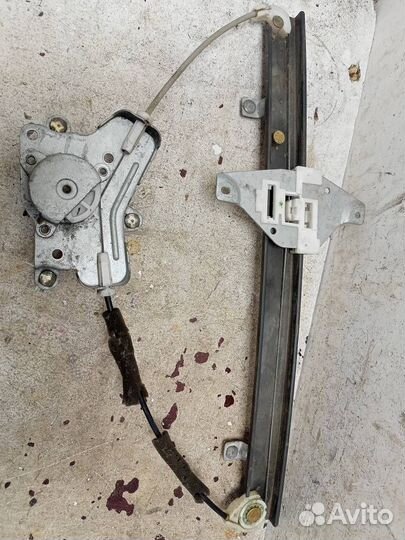 Стеклоподъемник электрический задний правый