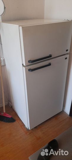 Холодильник бу рабочий