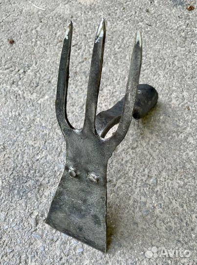 Кованная мотыга