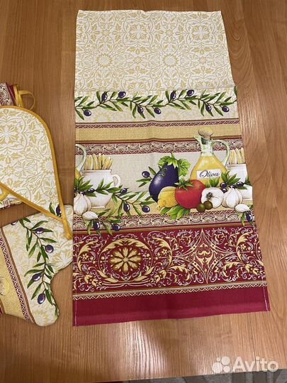 Скатерти, набор (фартук,прихватка,рукавица,полотен