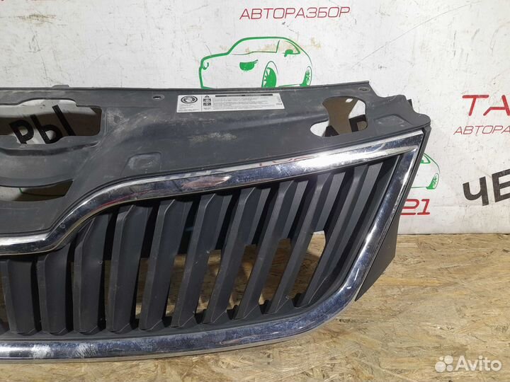 Решетка радиатора Skoda Rapid (2012-2020)