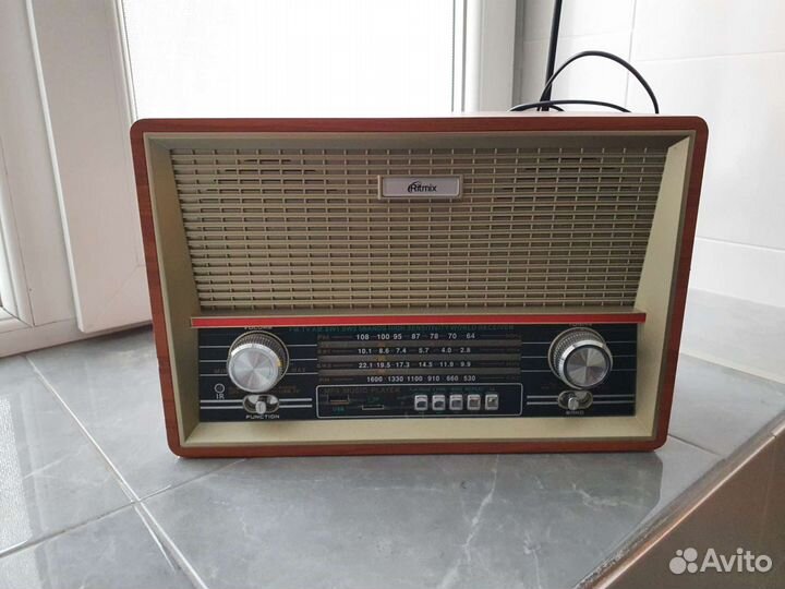 Проигрыватель универсальный