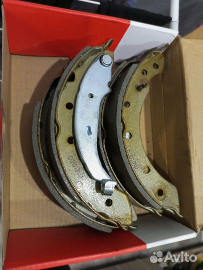 Колодки тормозные задние 440601749R Рено Логан 1