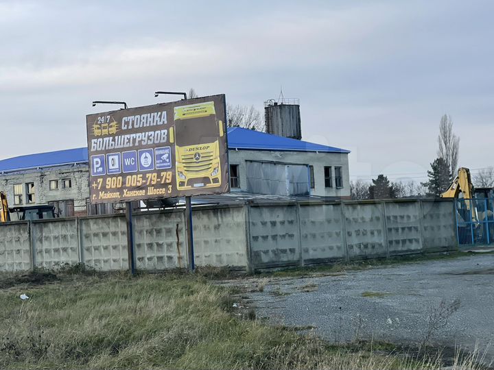 Машиноместо, > 30 м²