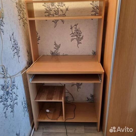 Компьютерный стол