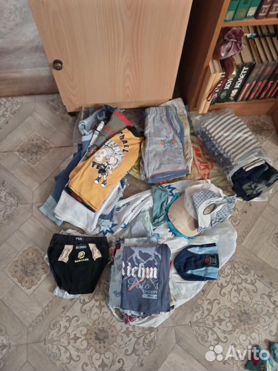 Детская обувь и одежда