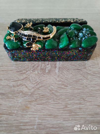 Подставка для телефона из эпоксидной смолы