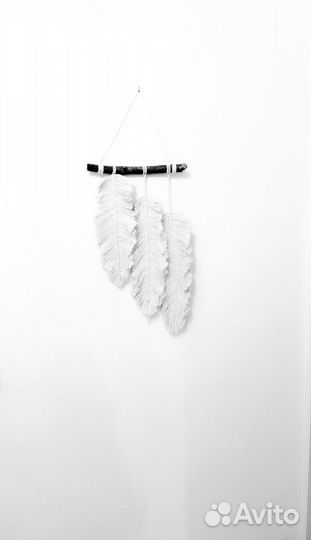 Настенное панно макраме перо