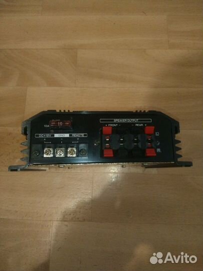 Автомобильный усилитель 4 канала